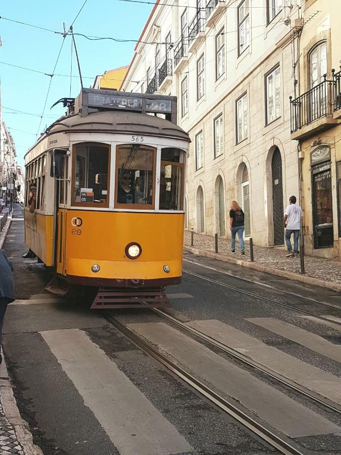 Perfectly Located Apartment In Santa Catarina - Bairro Alto リスボン エクステリア 写真